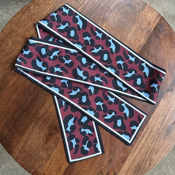New Silk Skinny Scarf Twilly Leopard Print 🧣 - Picture 4 of 4